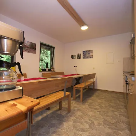 Im Haus Schiefertal, *